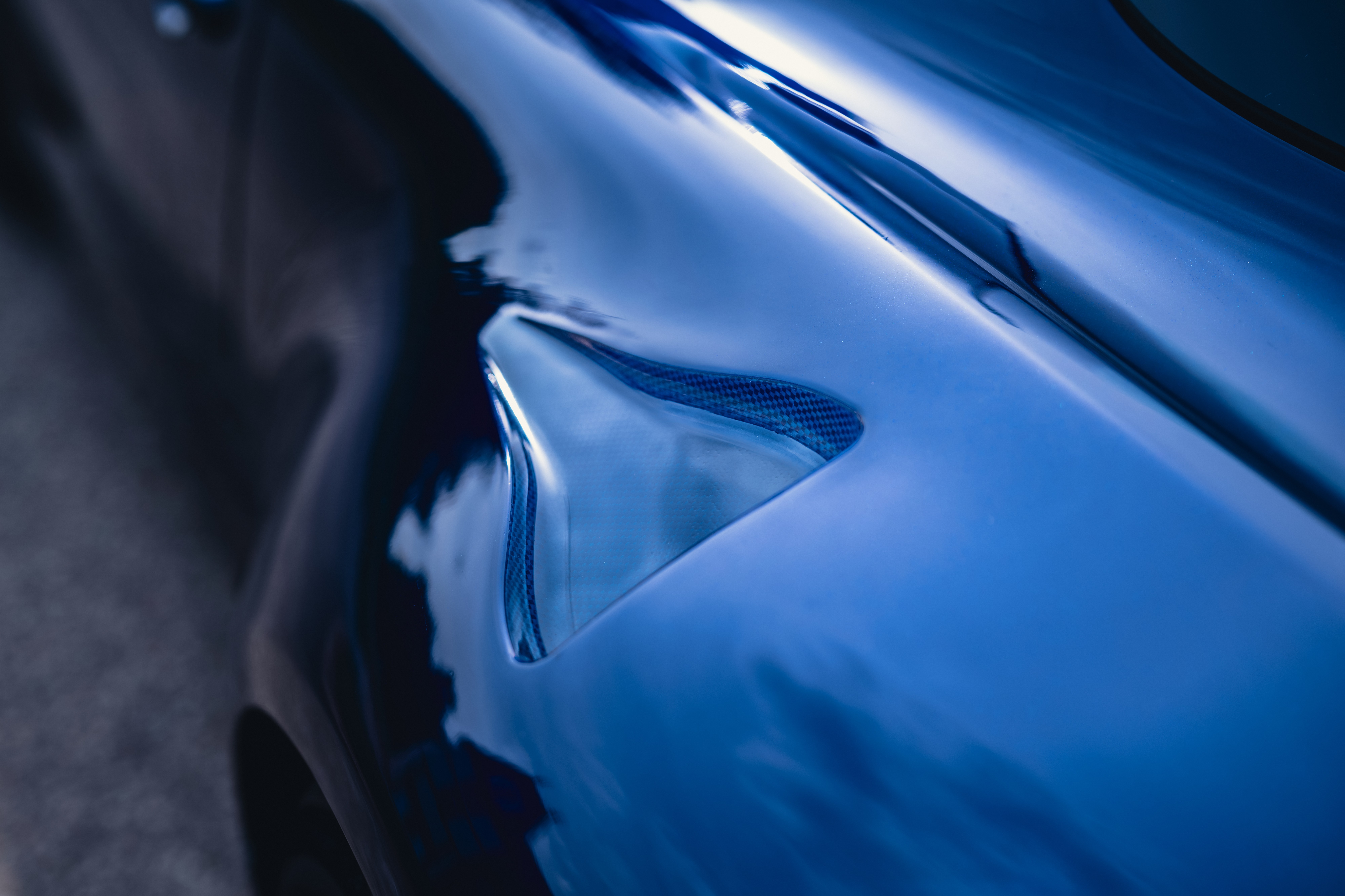 Ravage A110 Groupe 4 – voiture de sport française sur mesure bleue - carbone bleu - Alpine A110 -Naca duct